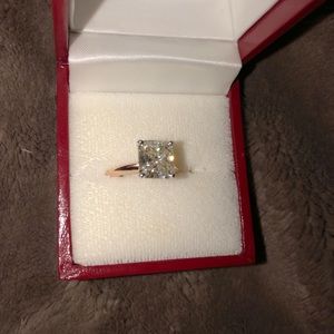 Radiant cut Moissanite 💍